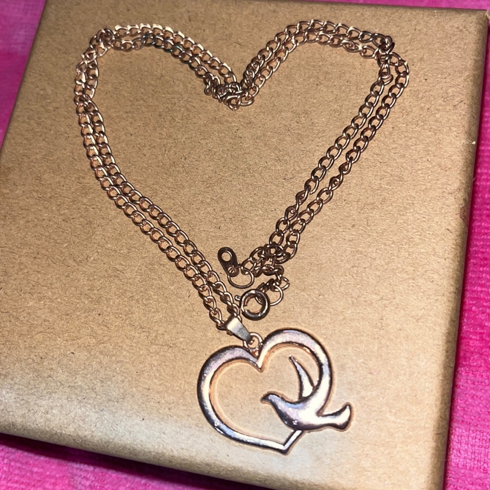 heart and dove pendant necklace 💕🕊